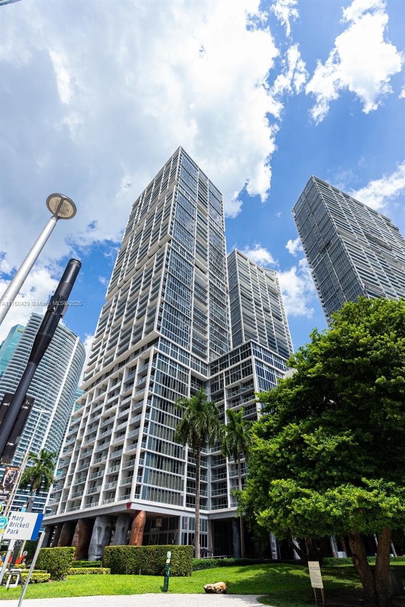 image Icon Brickell64