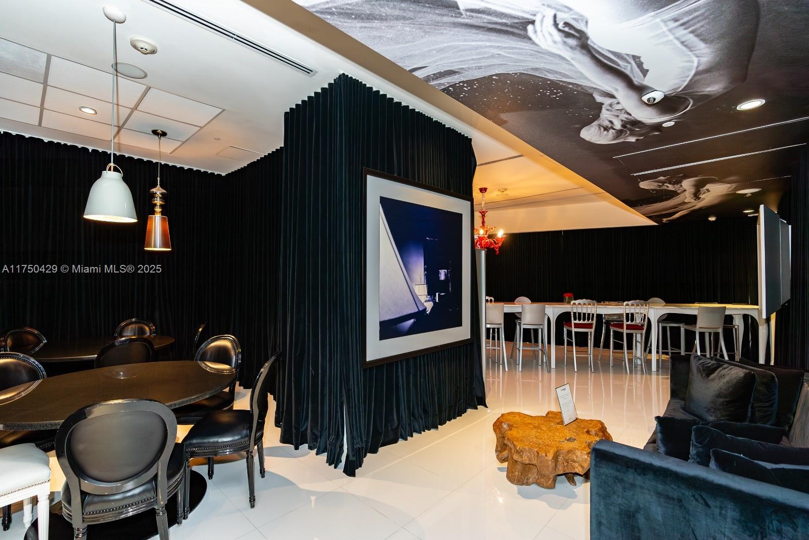 image Icon Brickell72