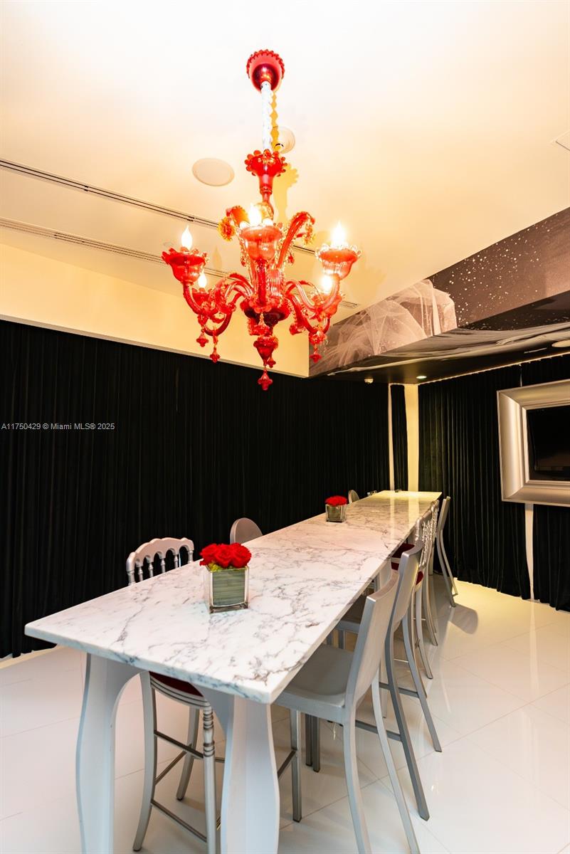 image Icon Brickell74