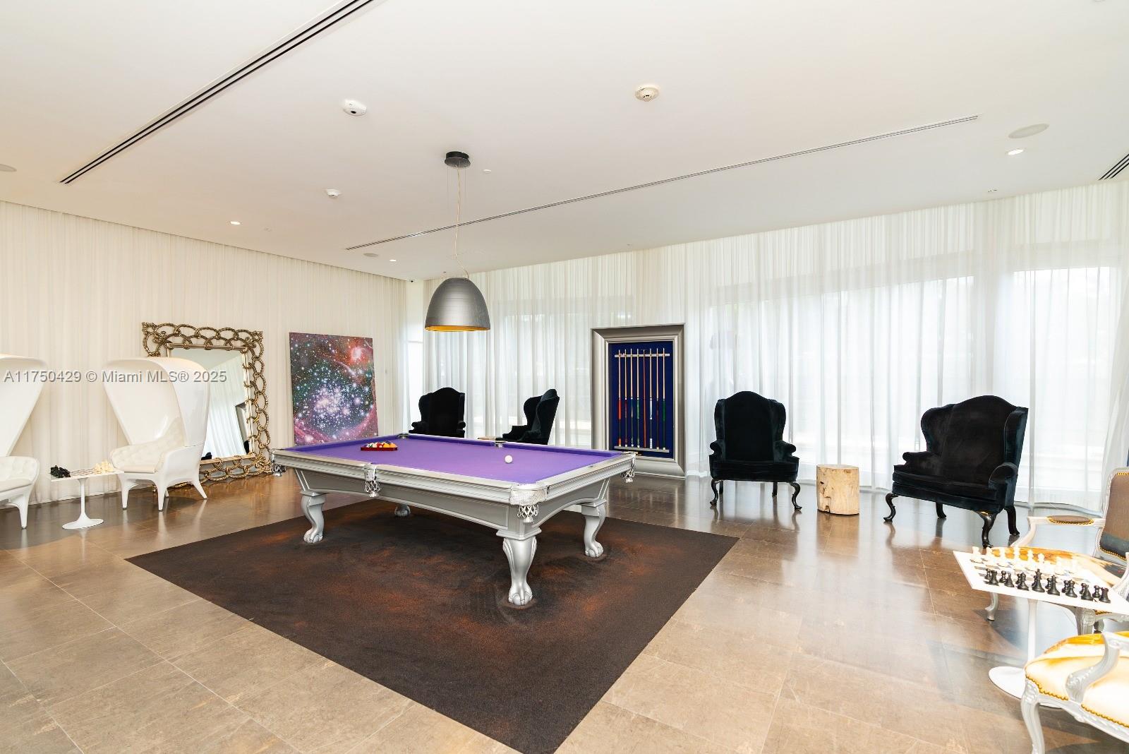image Icon Brickell82
