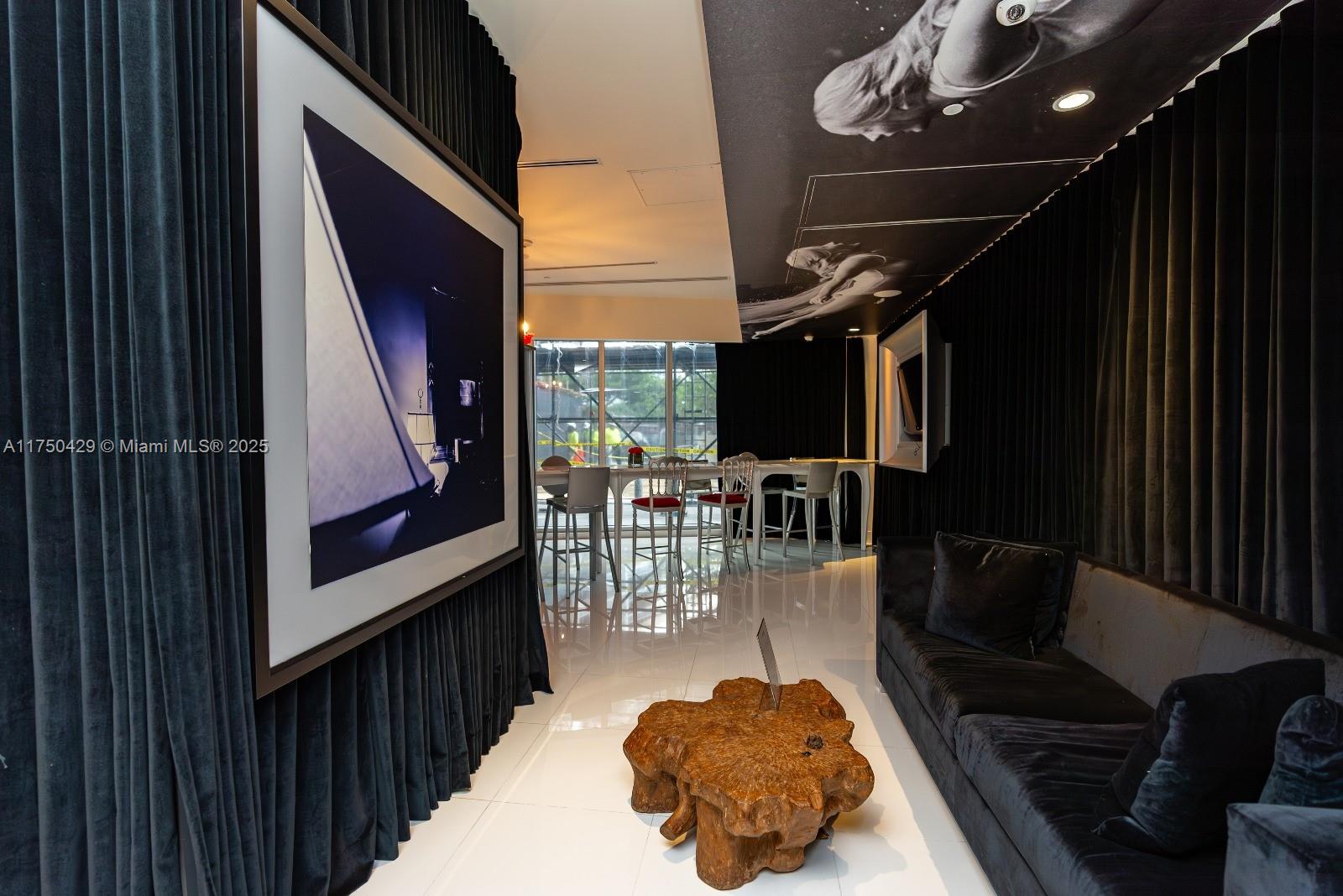 image Icon Brickell84
