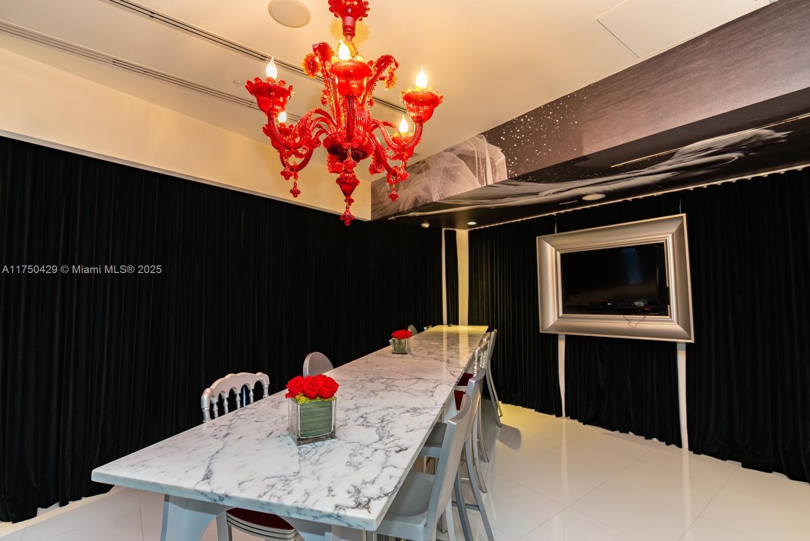 image Icon Brickell85