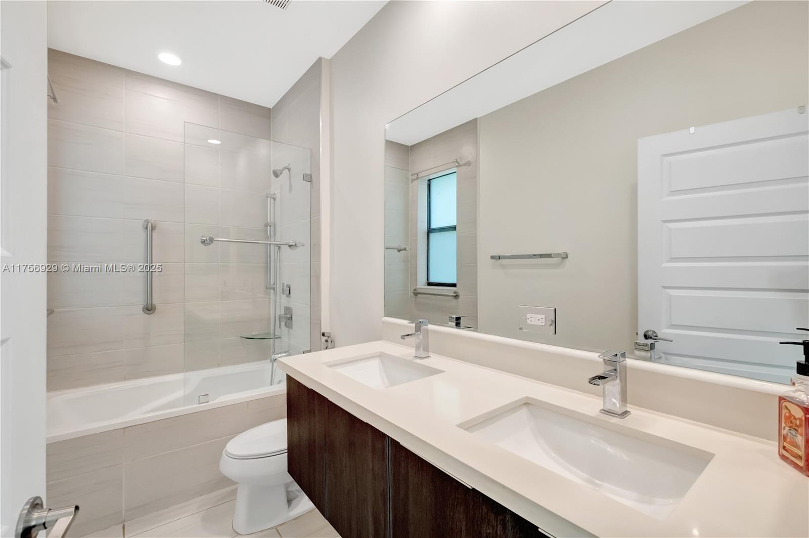 image Highland At Park Central18