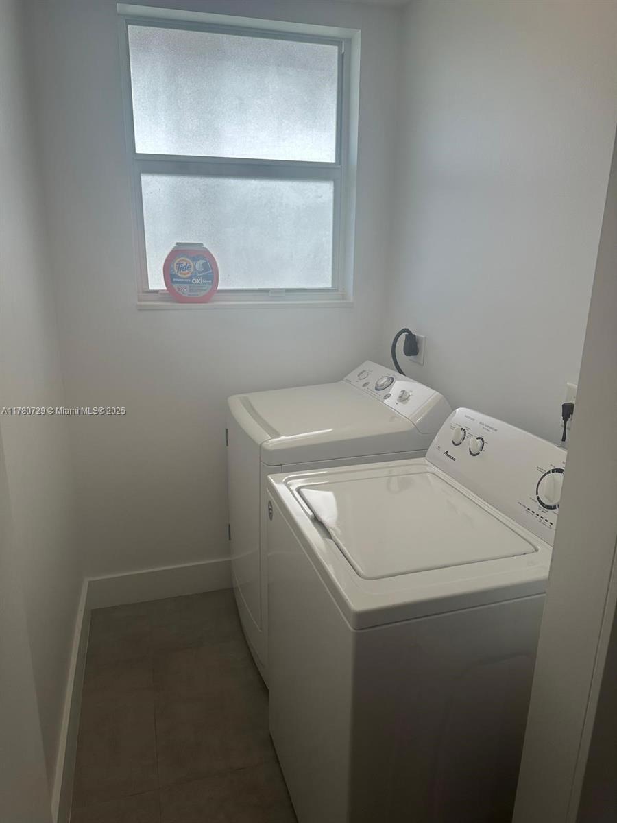 image The Dania Place15