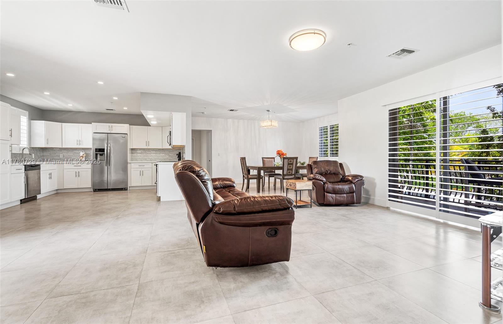 image The Dania Place41