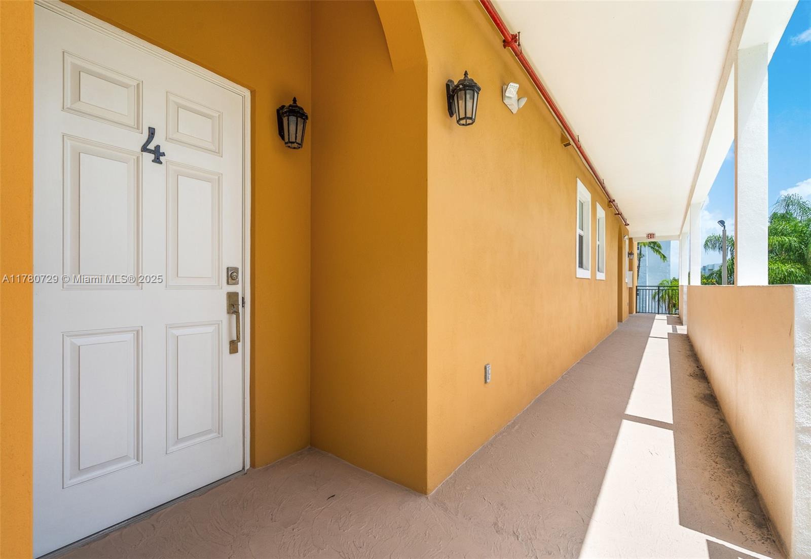 image The Dania Place51