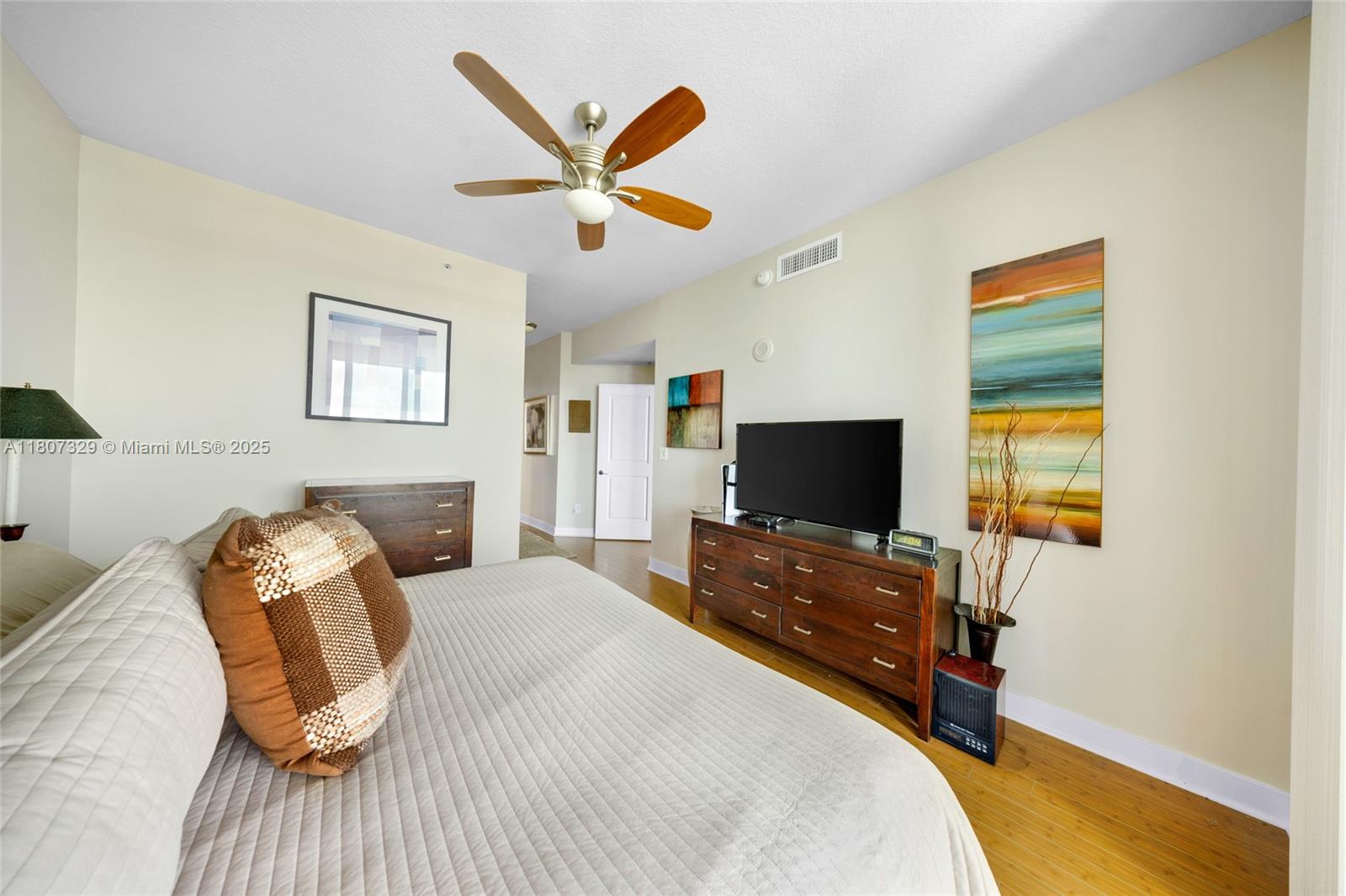 315 NE 3rd Ave #1809 Fort Lauderdale, FL 33301 315 NE 3rd Ave #1809 Fort Lauderdale, FL 33301