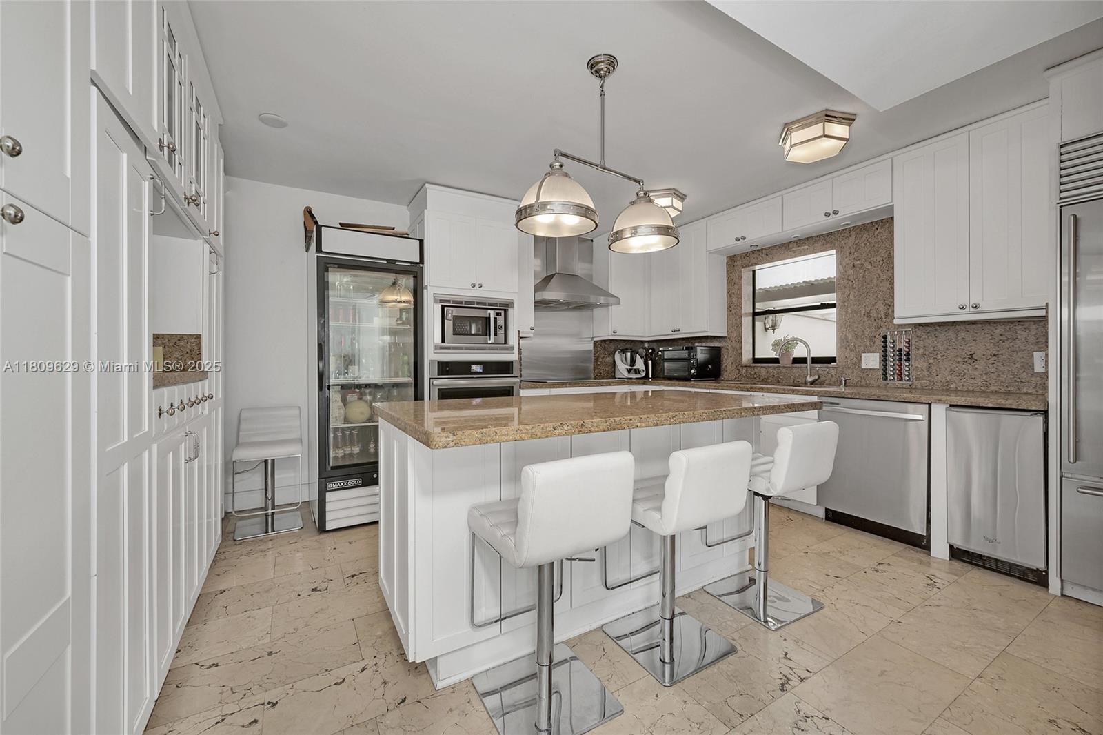 201 Knollwood Dr Key Biscayne, FL 33149 201 Knollwood Dr Key Biscayne, FL 33149