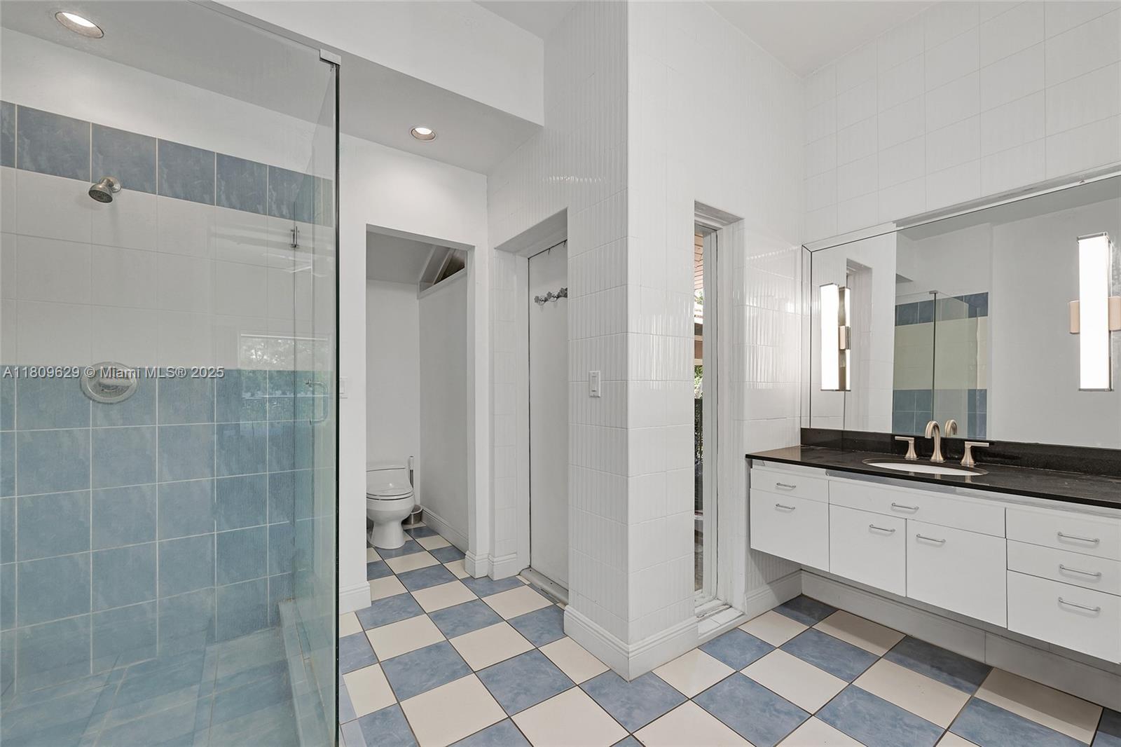 201 Knollwood Dr Key Biscayne, FL 33149 201 Knollwood Dr Key Biscayne, FL 33149