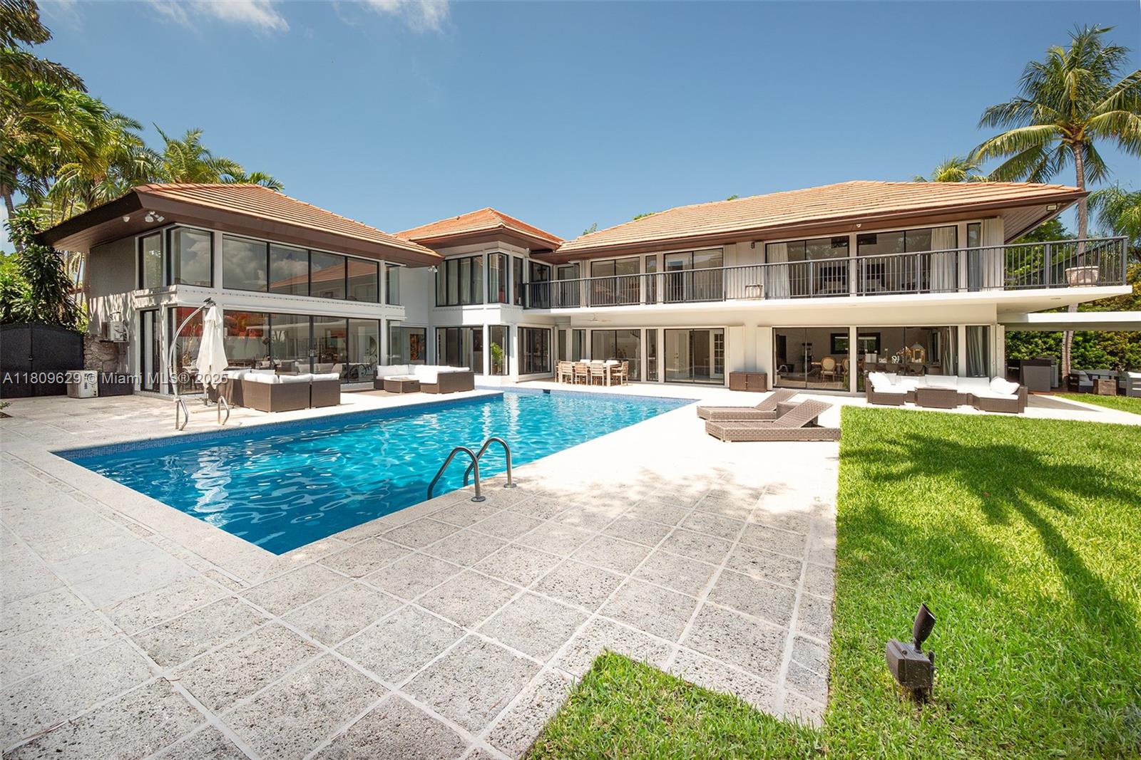201 Knollwood Dr Key Biscayne, FL 33149 201 Knollwood Dr Key Biscayne, FL 33149