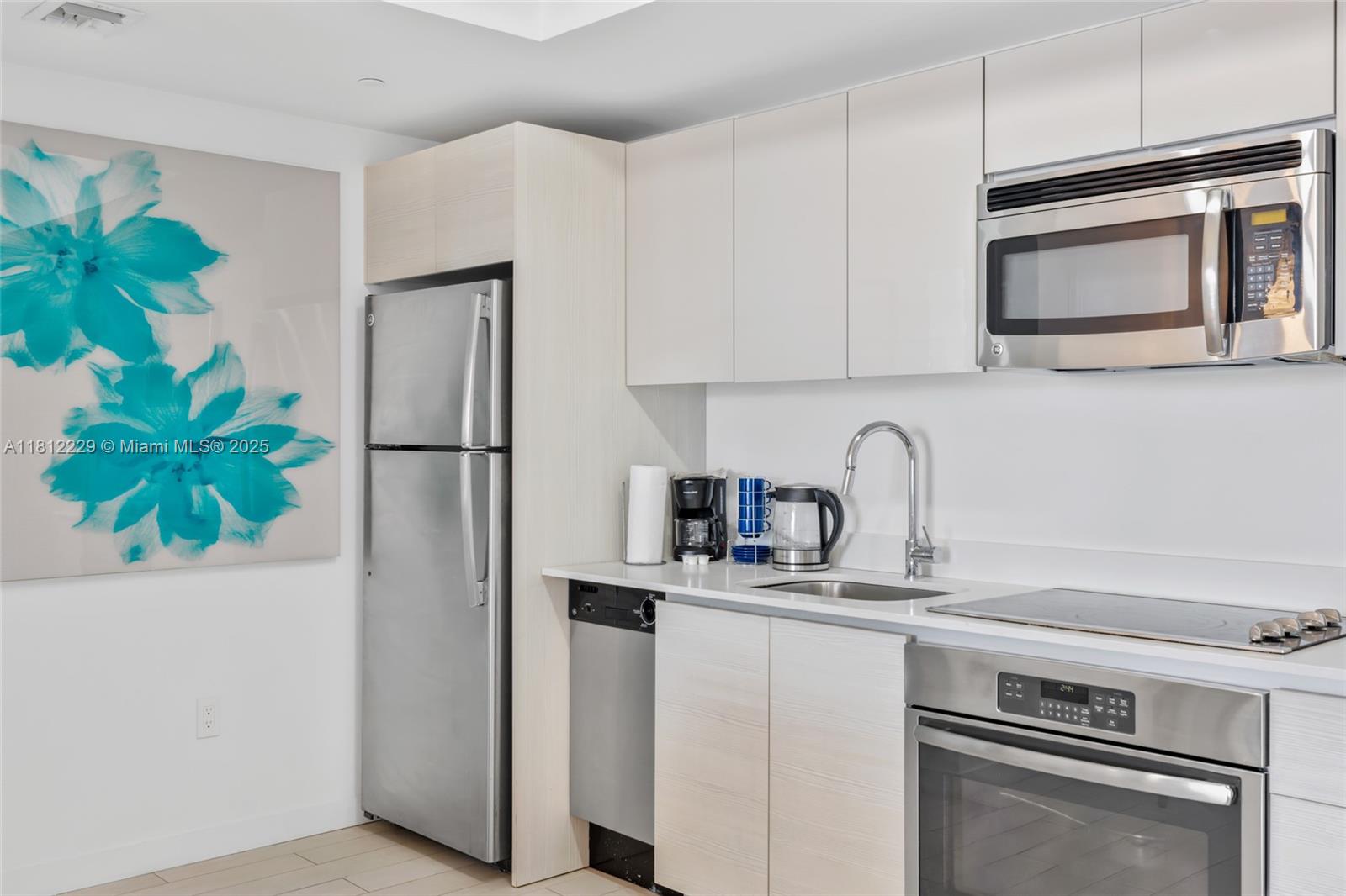 image Beachwalk Condominium9
