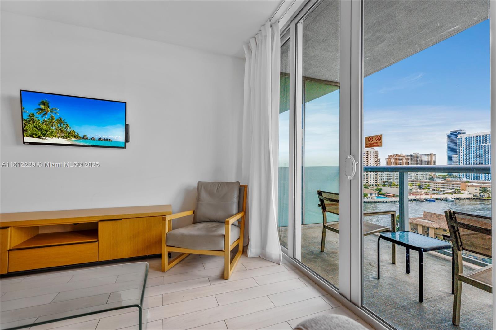 image Beachwalk Condominium13