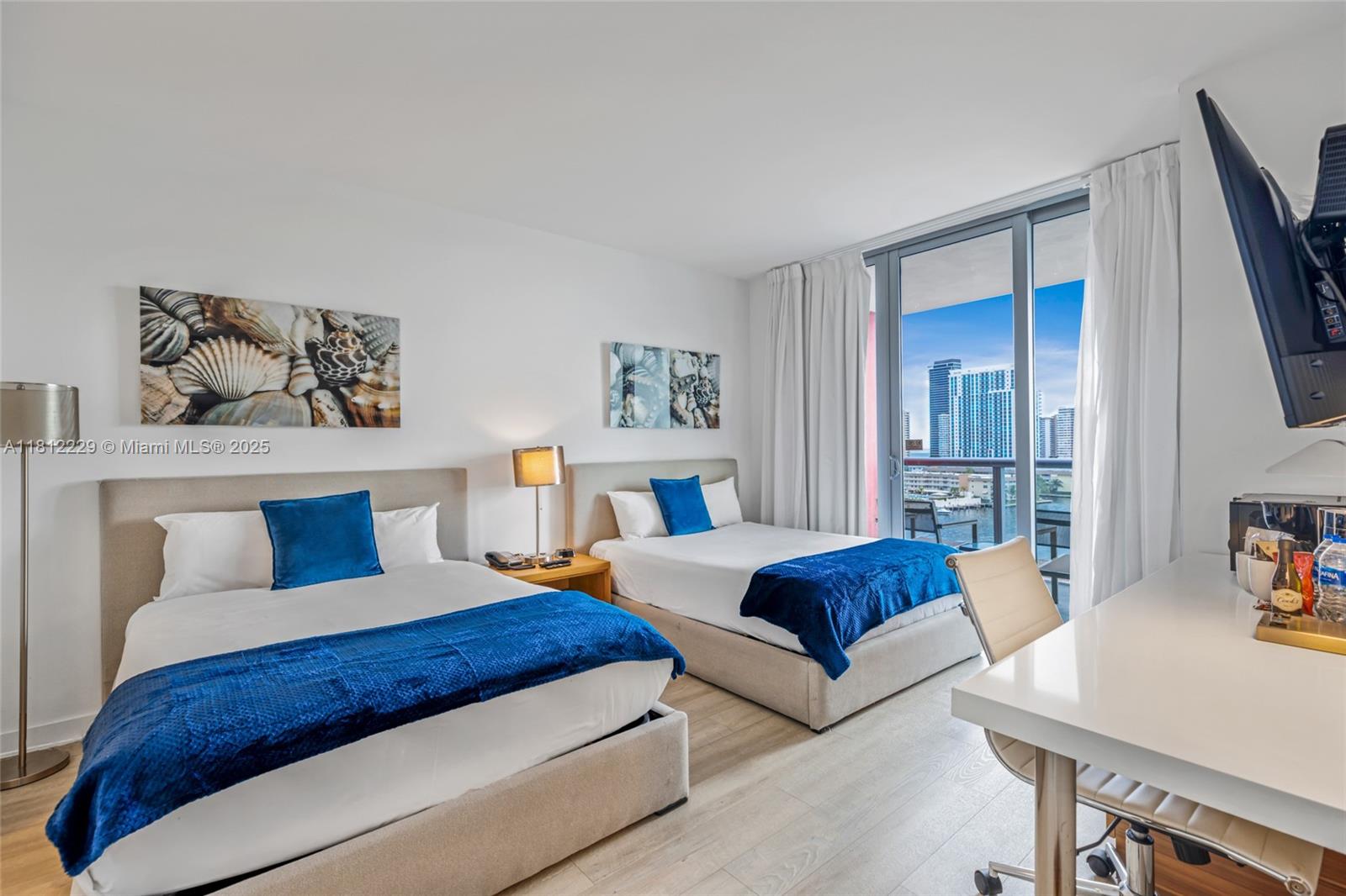 image Beachwalk Condominium15