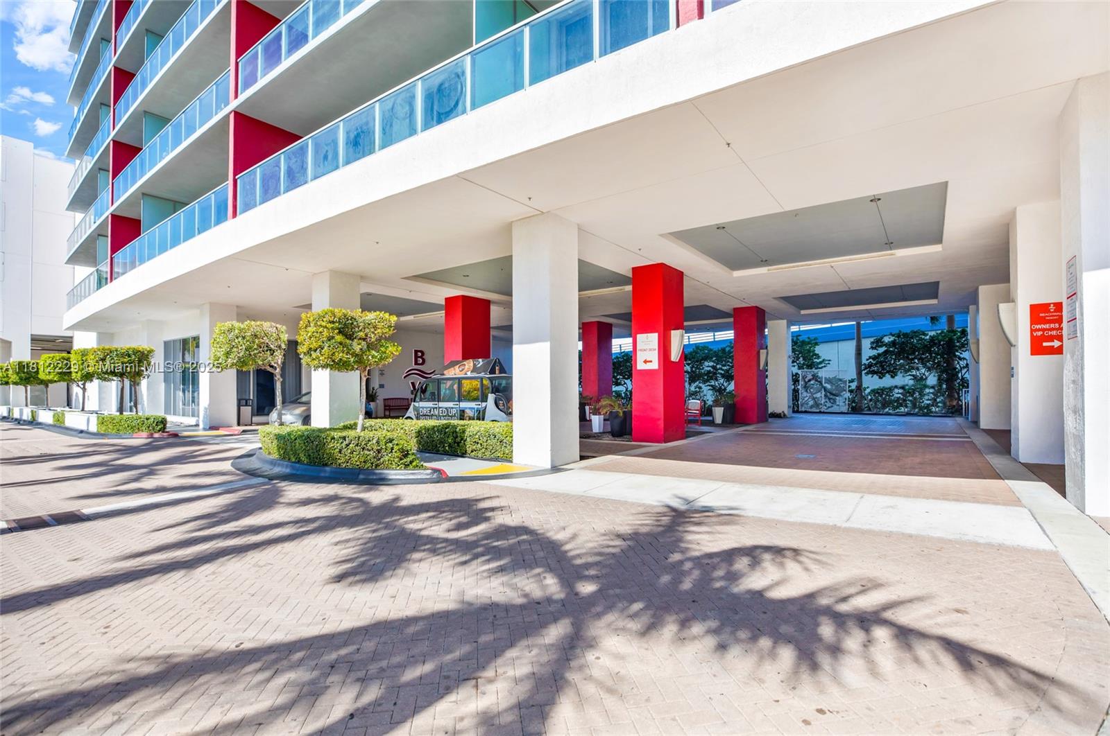 image Beachwalk Condominium37