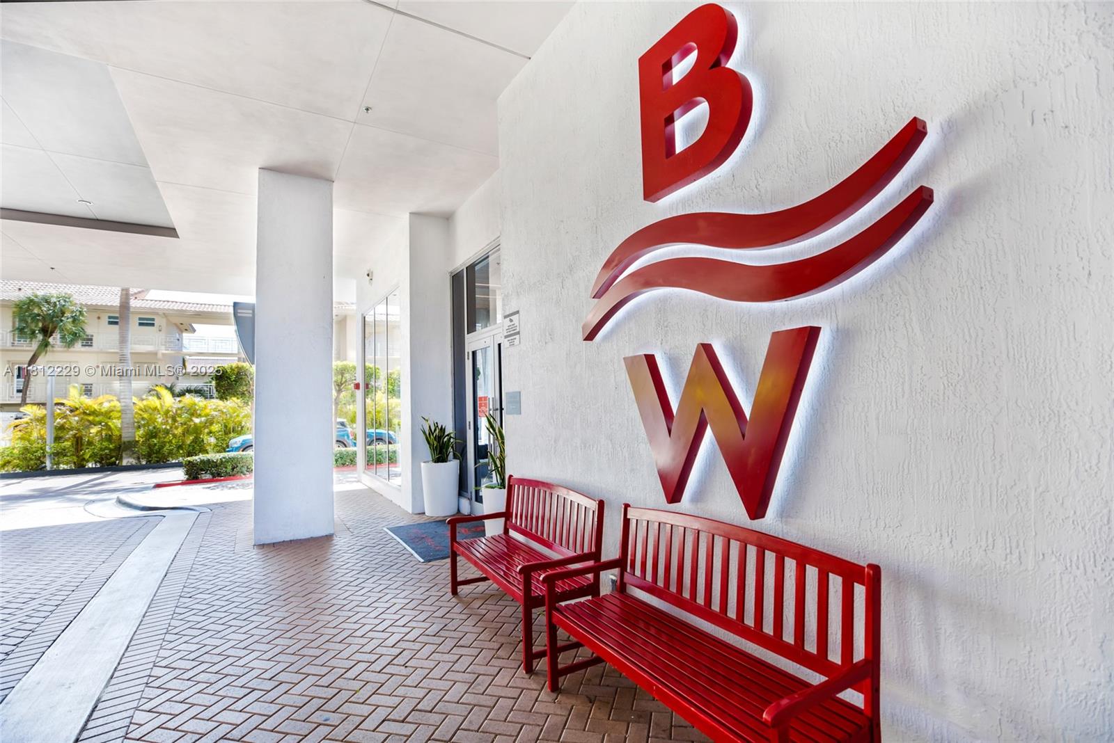 image Beachwalk Condominium38