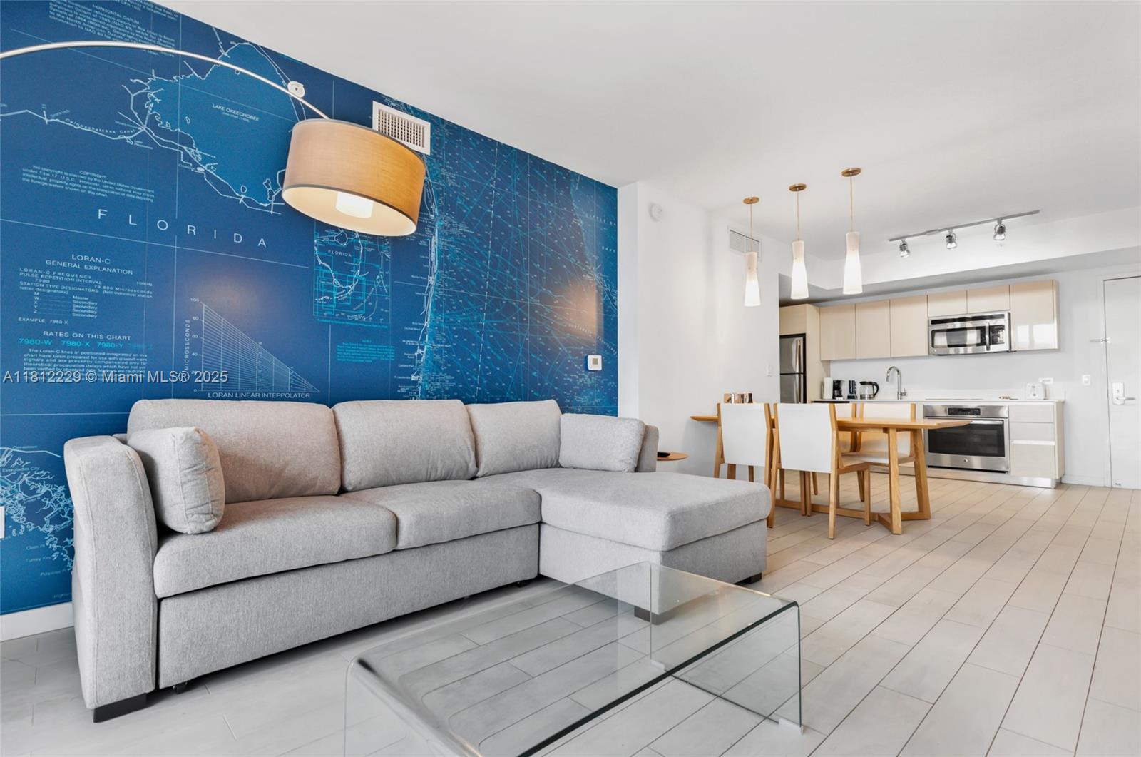 image Beachwalk Condominium4