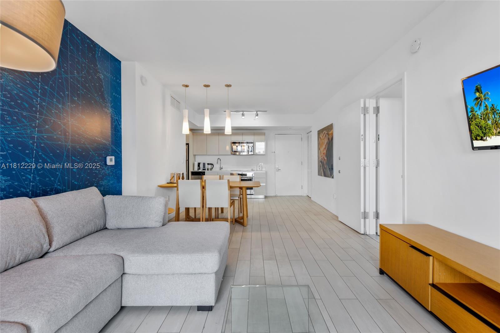 image Beachwalk Condominium5