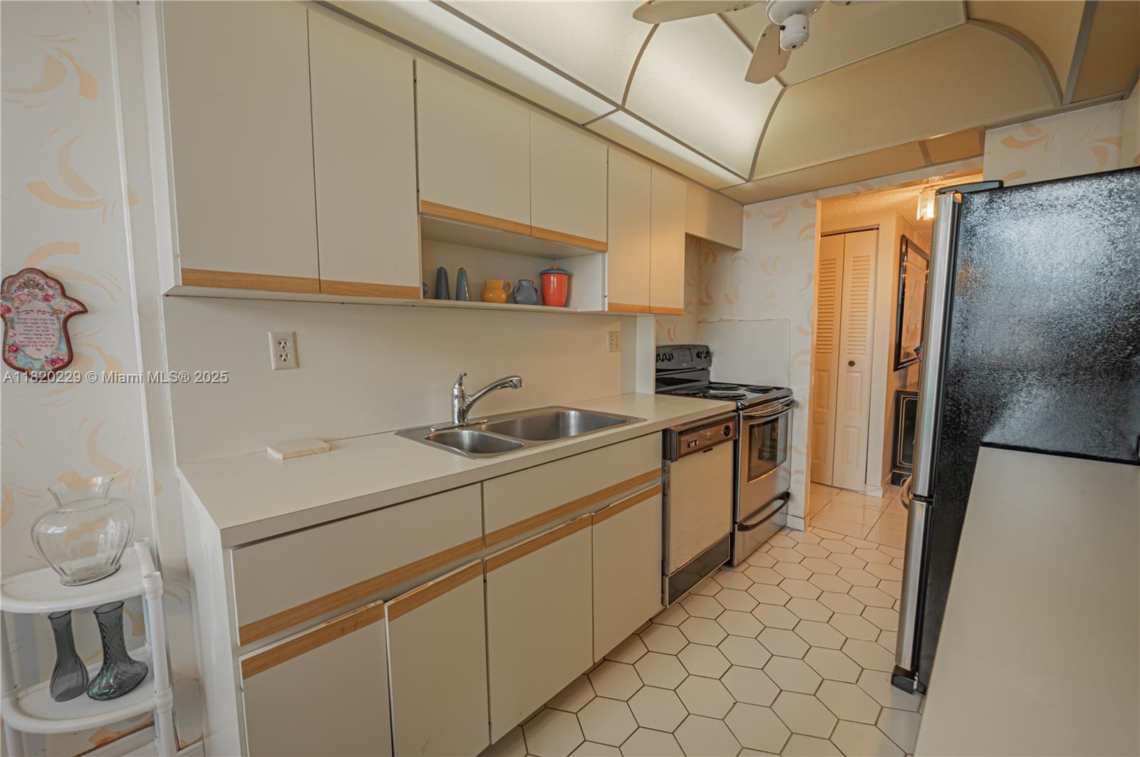 image Winston Towers17