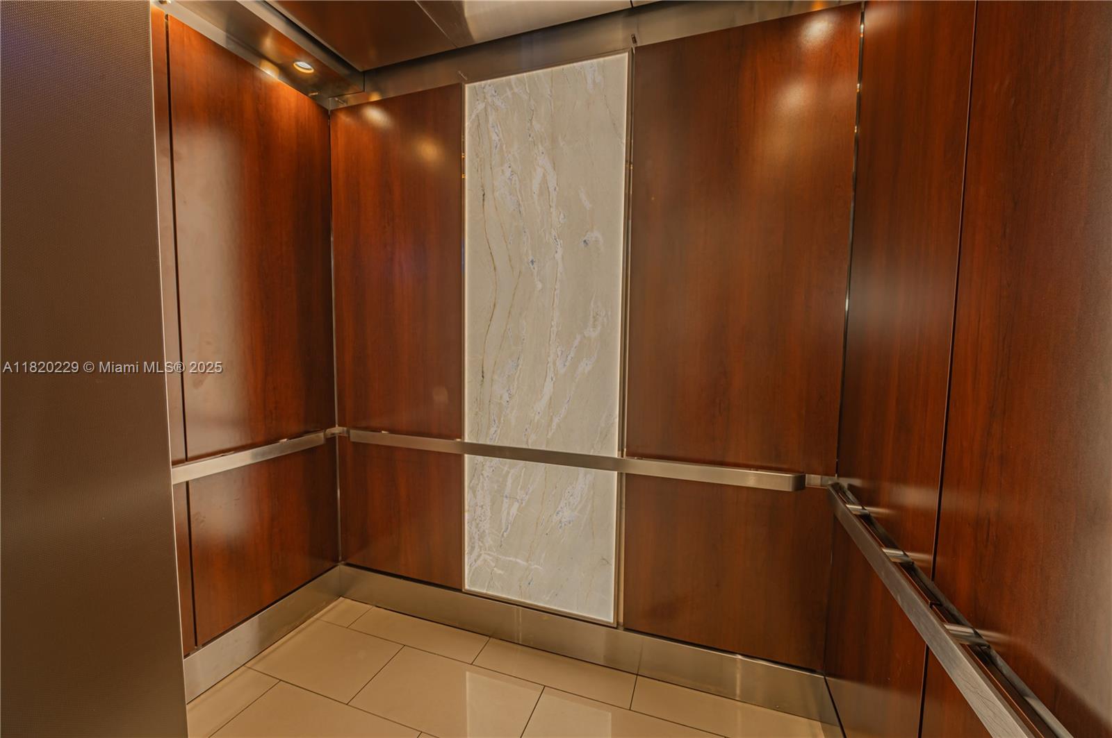 image Winston Towers41