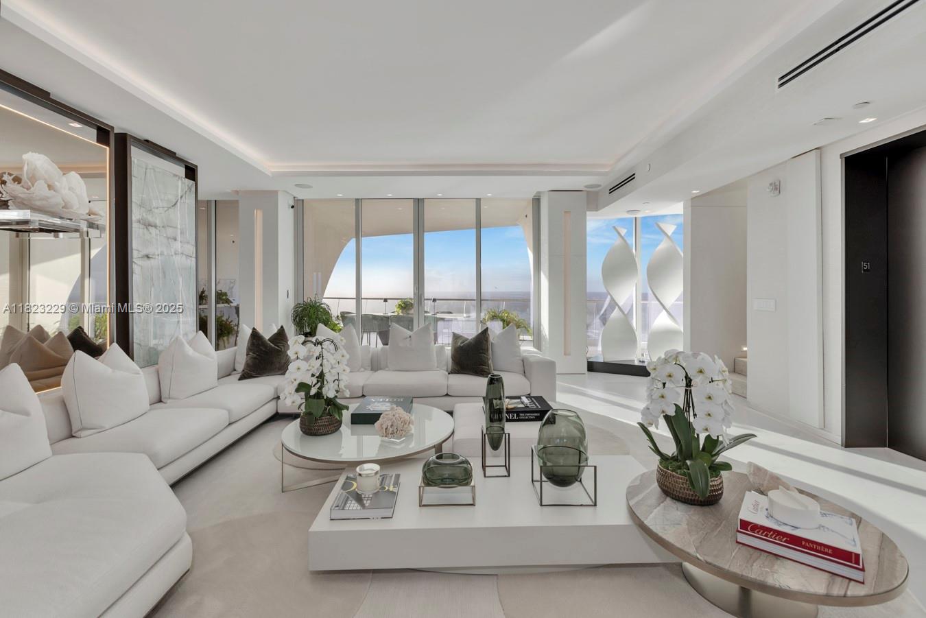 image JADE SIGNATURE10