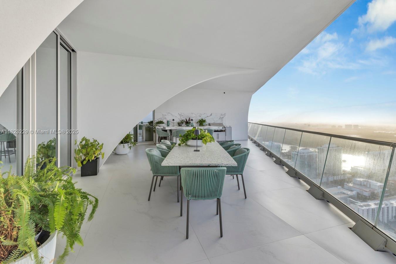 image JADE SIGNATURE25