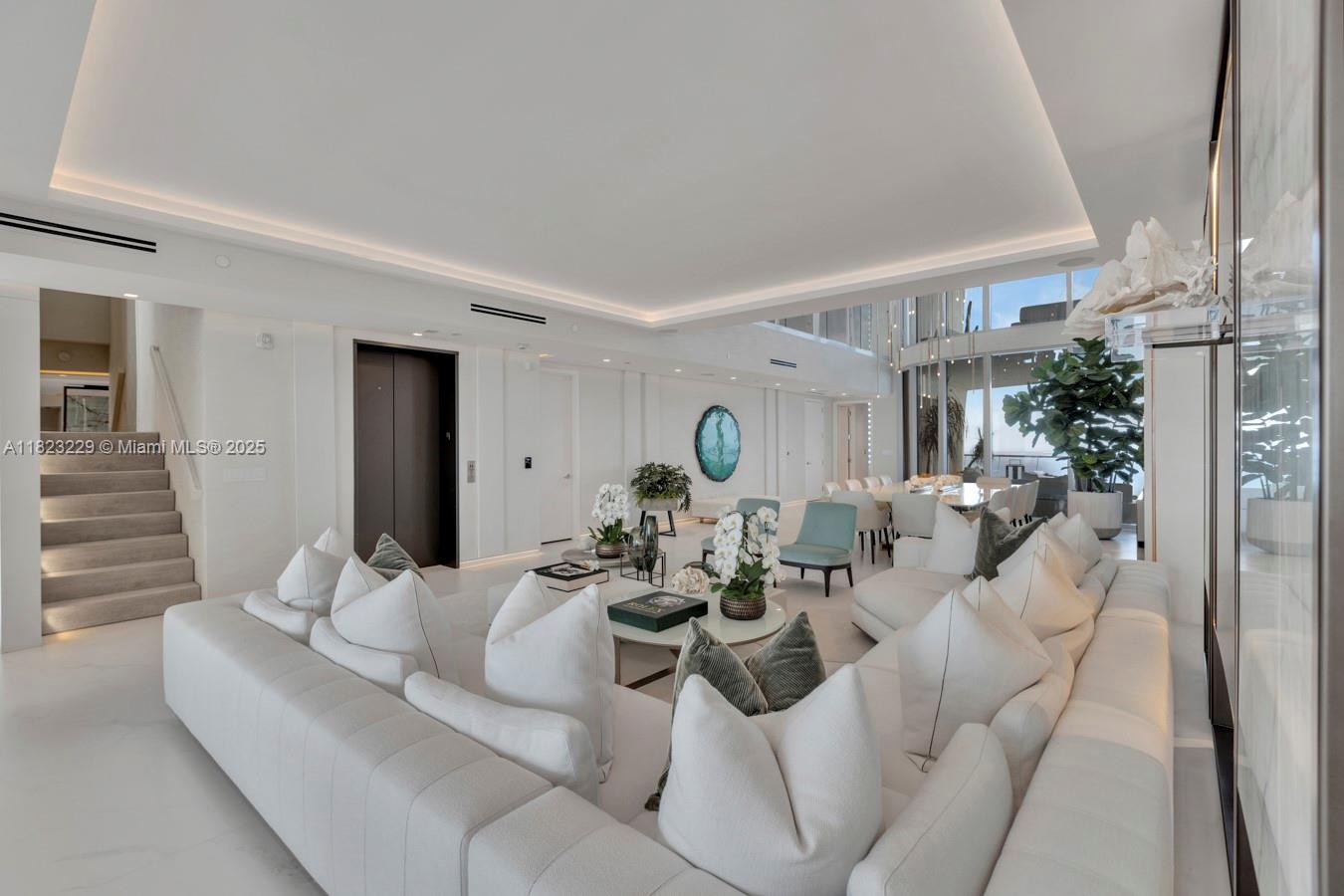 image JADE SIGNATURE2