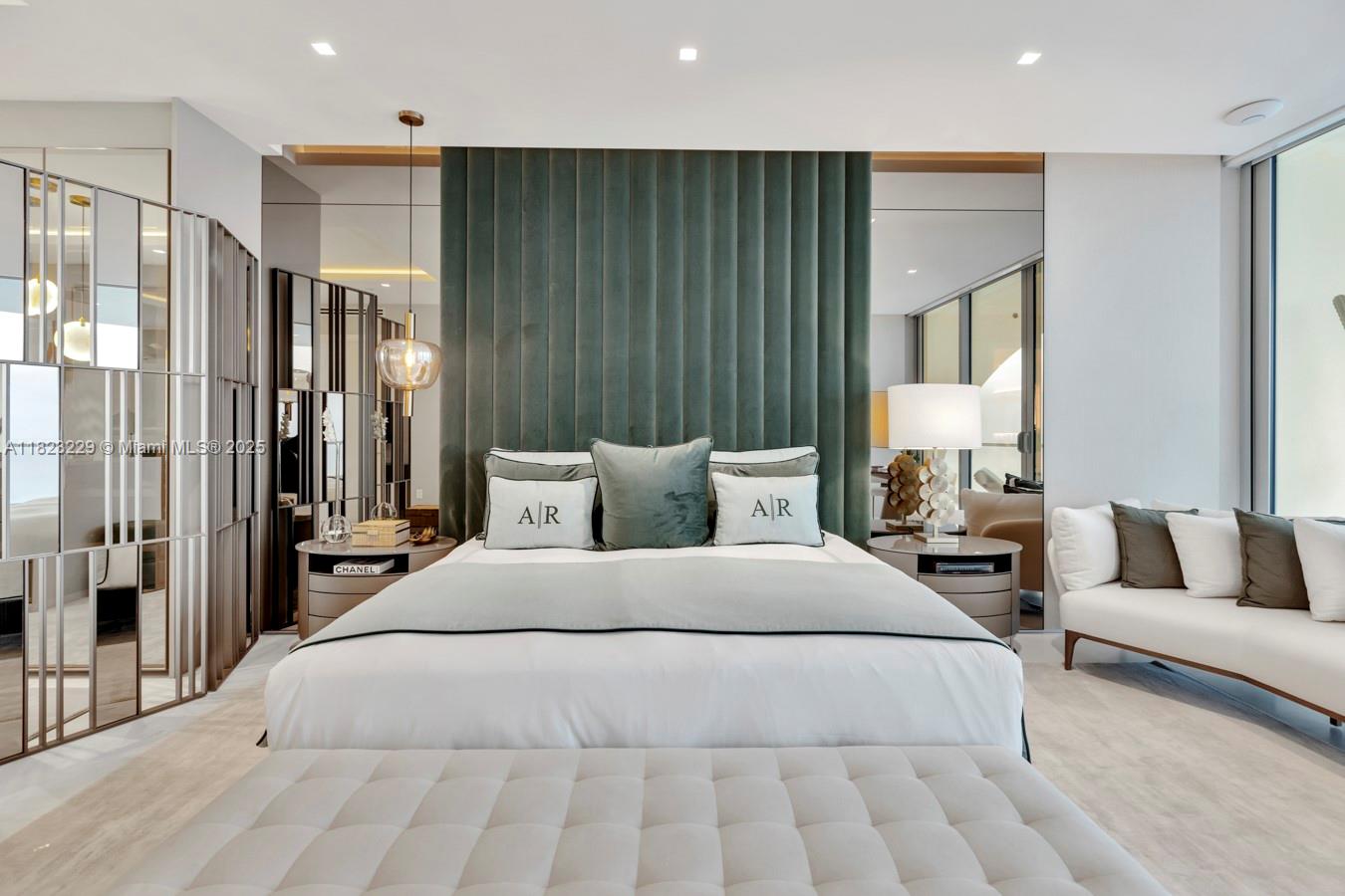 image JADE SIGNATURE29