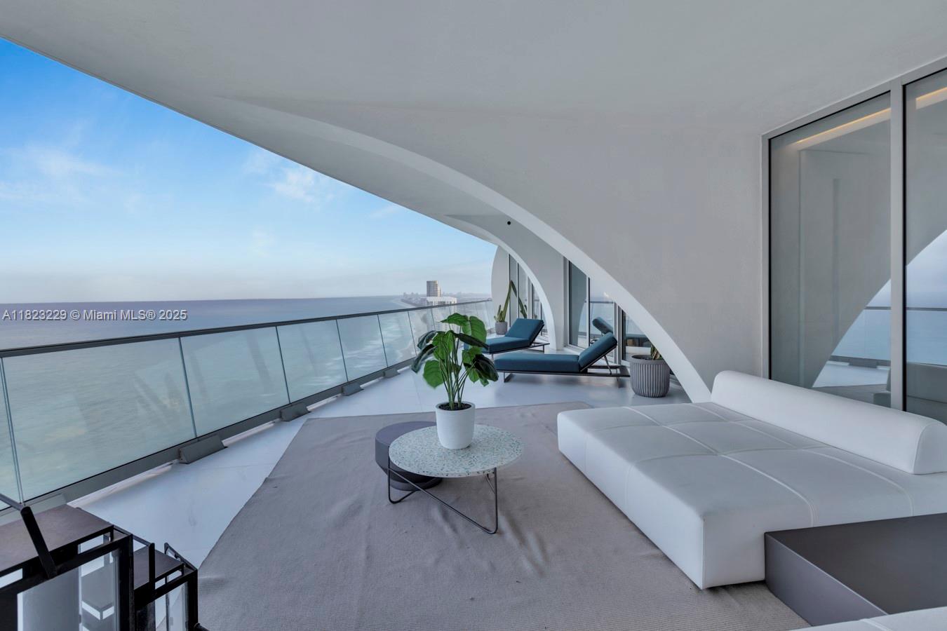 image JADE SIGNATURE44