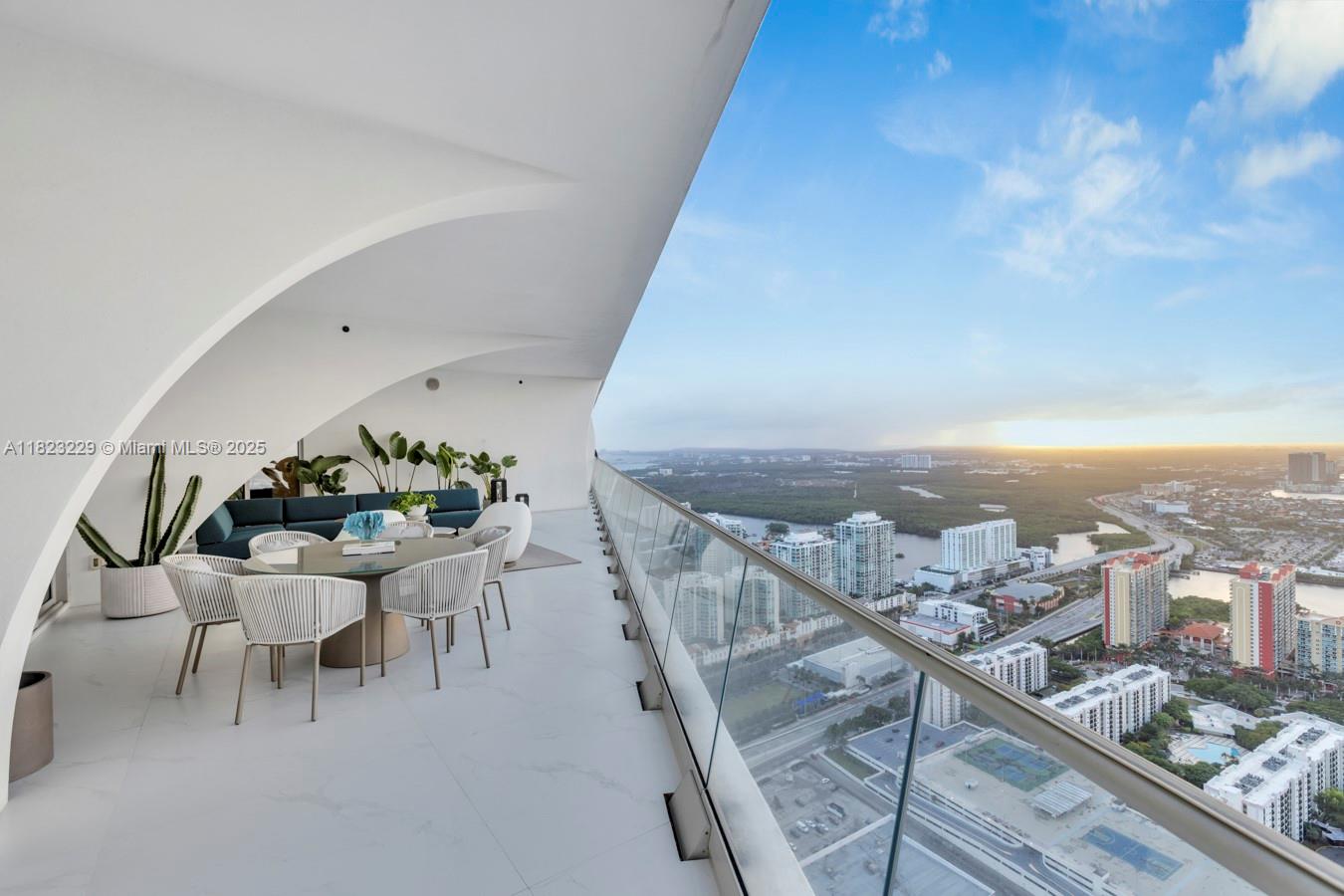 image JADE SIGNATURE47