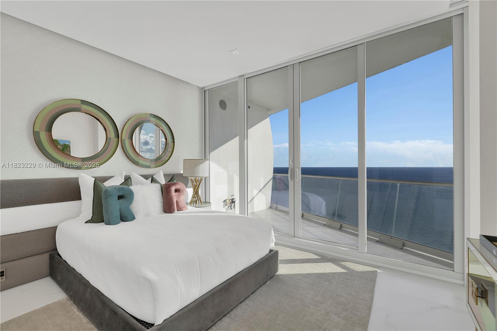 image JADE SIGNATURE61