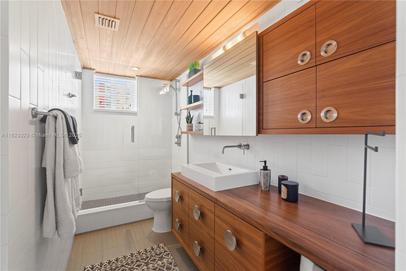 17050 N Bay Rd #PH1201 Sunny Isles Beach, FL 33160