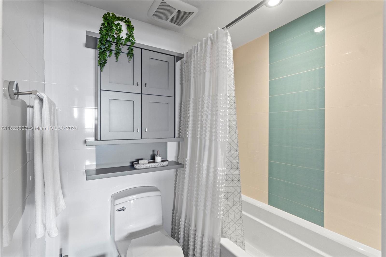 17050 N Bay Rd #PH1201 Sunny Isles Beach, FL 33160