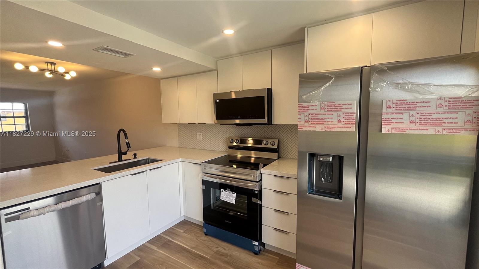1339 W 51st Pl #B-5