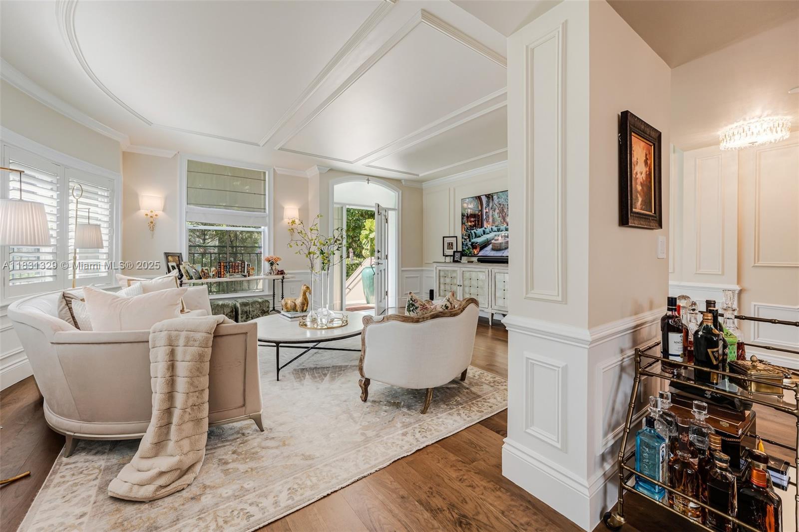 618 Valencia Ave #101 Coral Gables, FL 33134