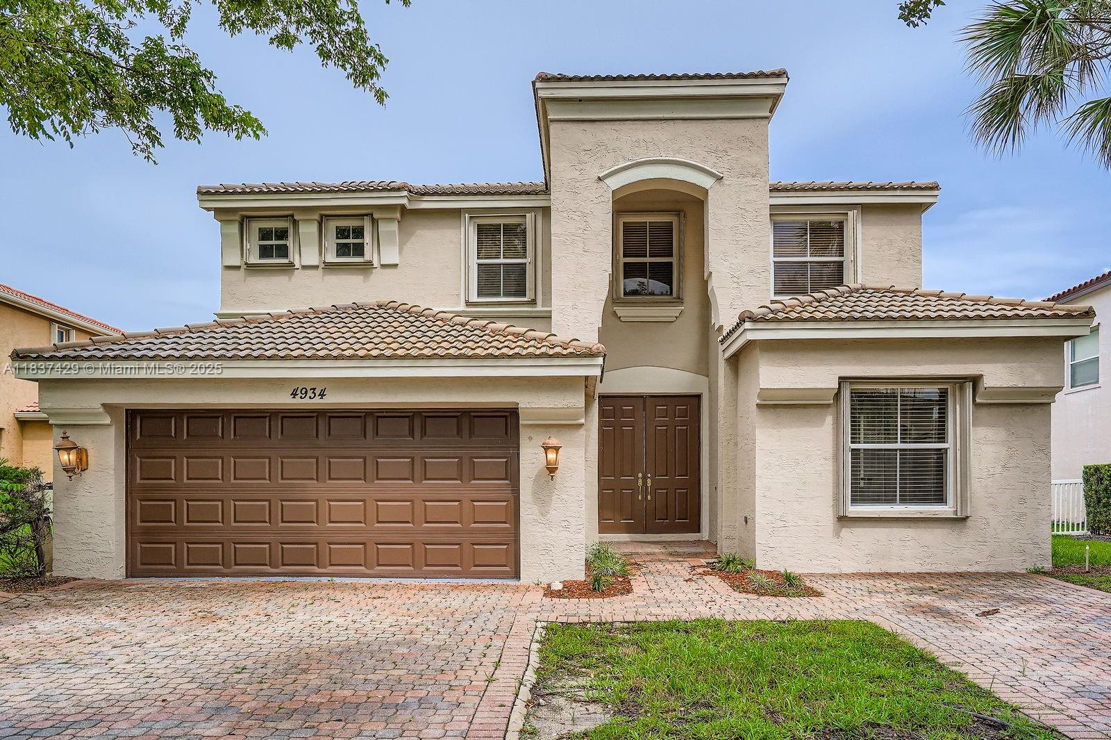 4934 SW 158th Way