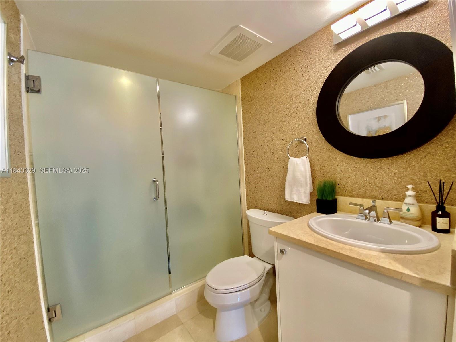19900 E Country Clb Dr #1220 Aventura, FL 33180