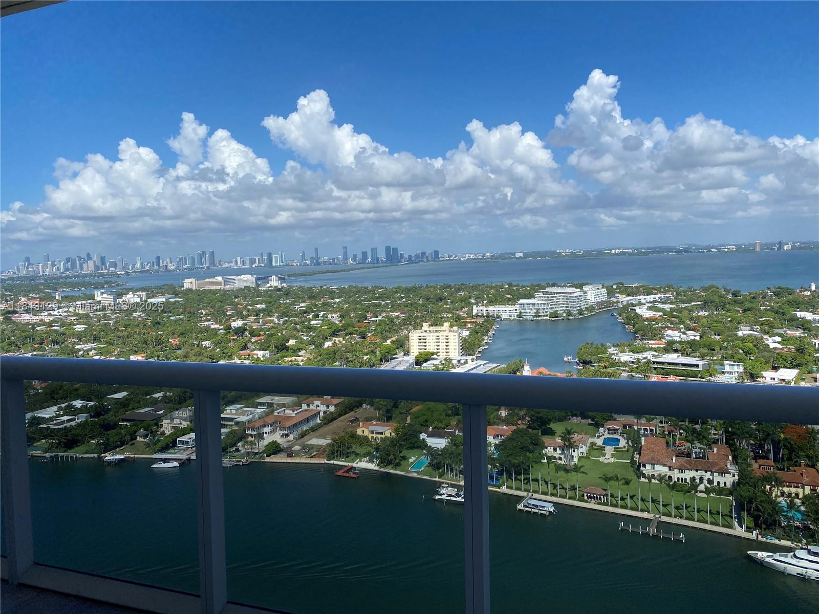 4779 Collins Ave #3606