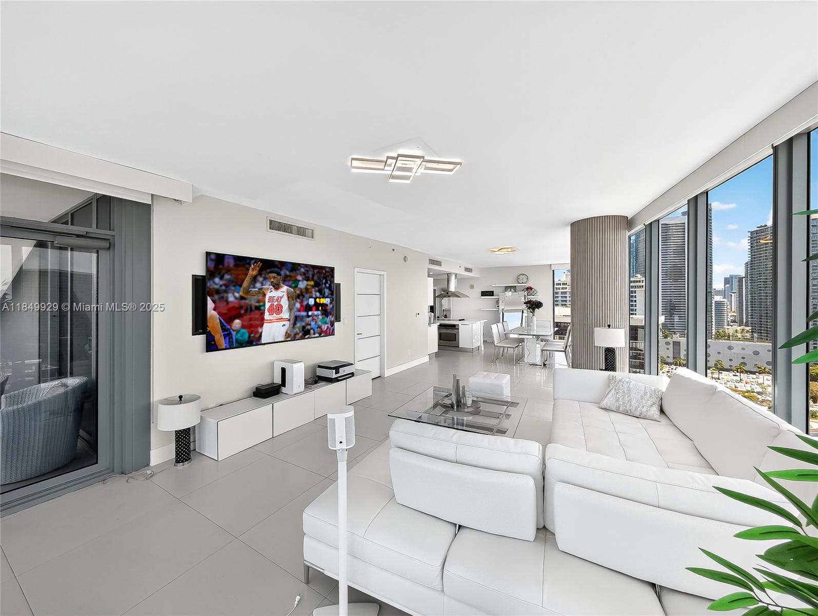 image Blue Condo2