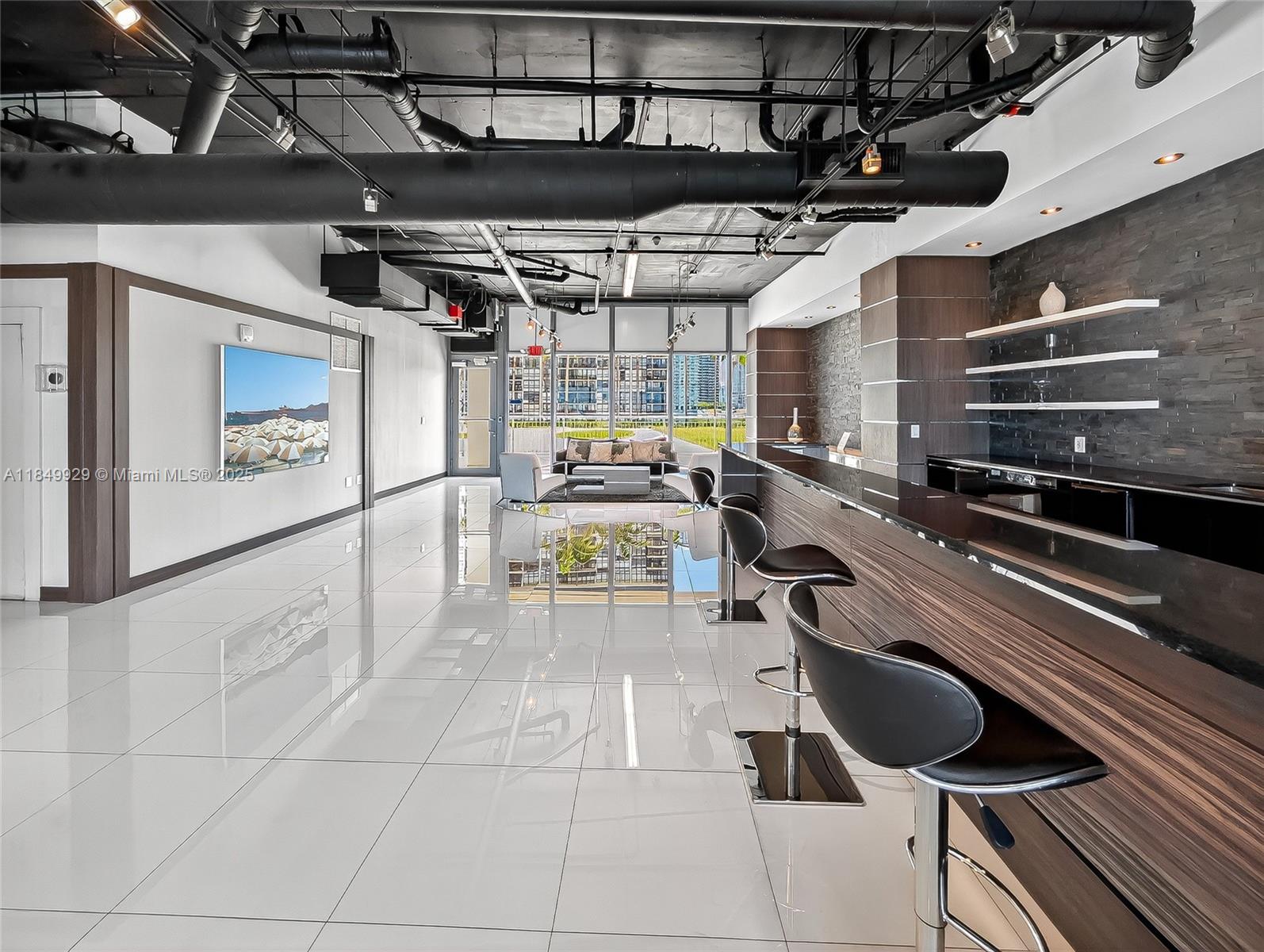 image Blue Condo34