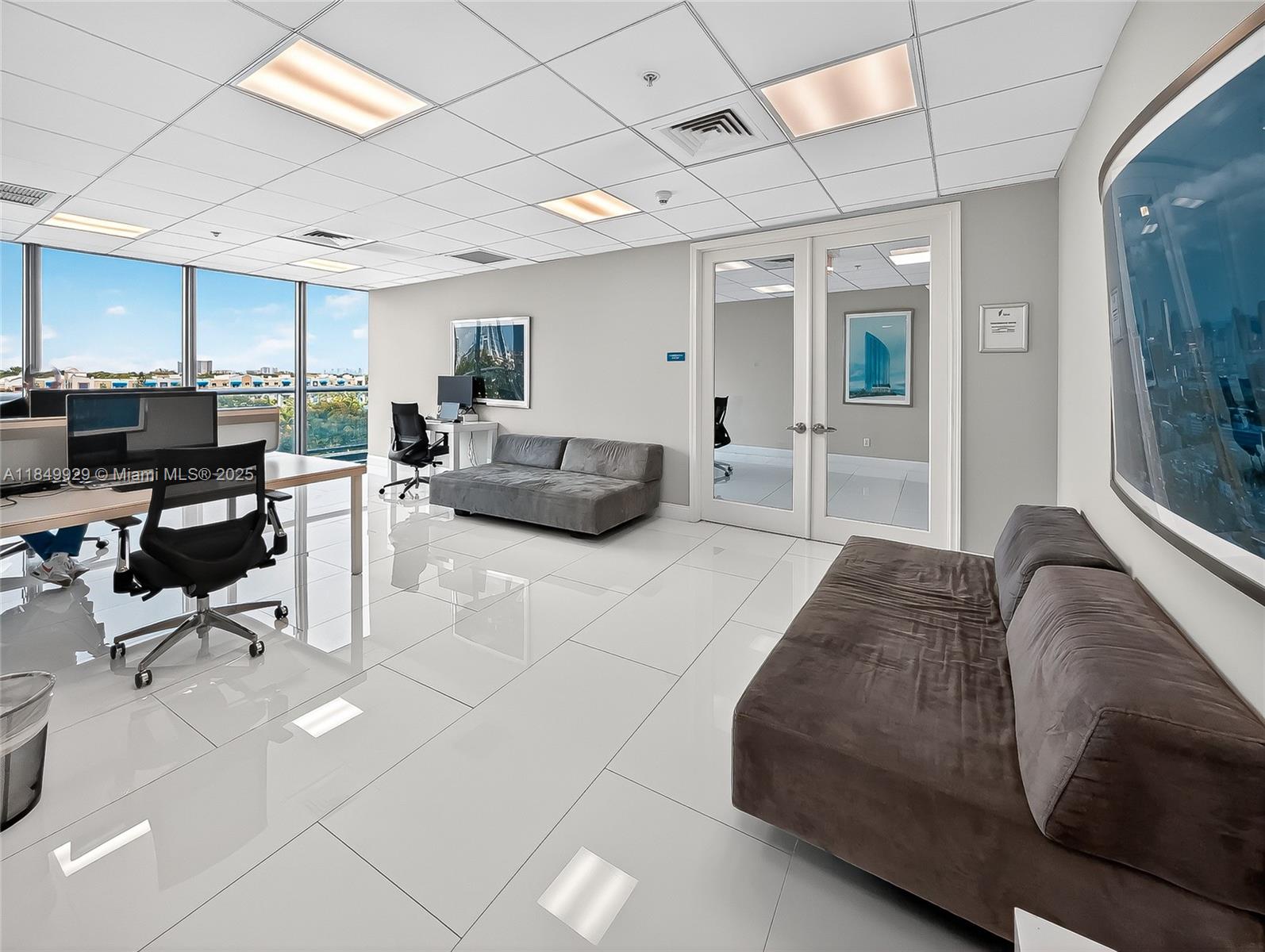 image Blue Condo37