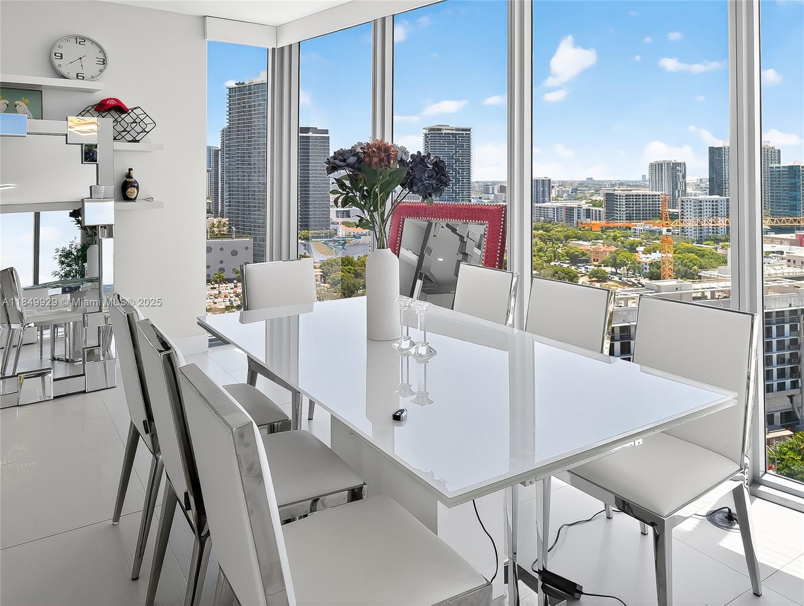 image Blue Condo7