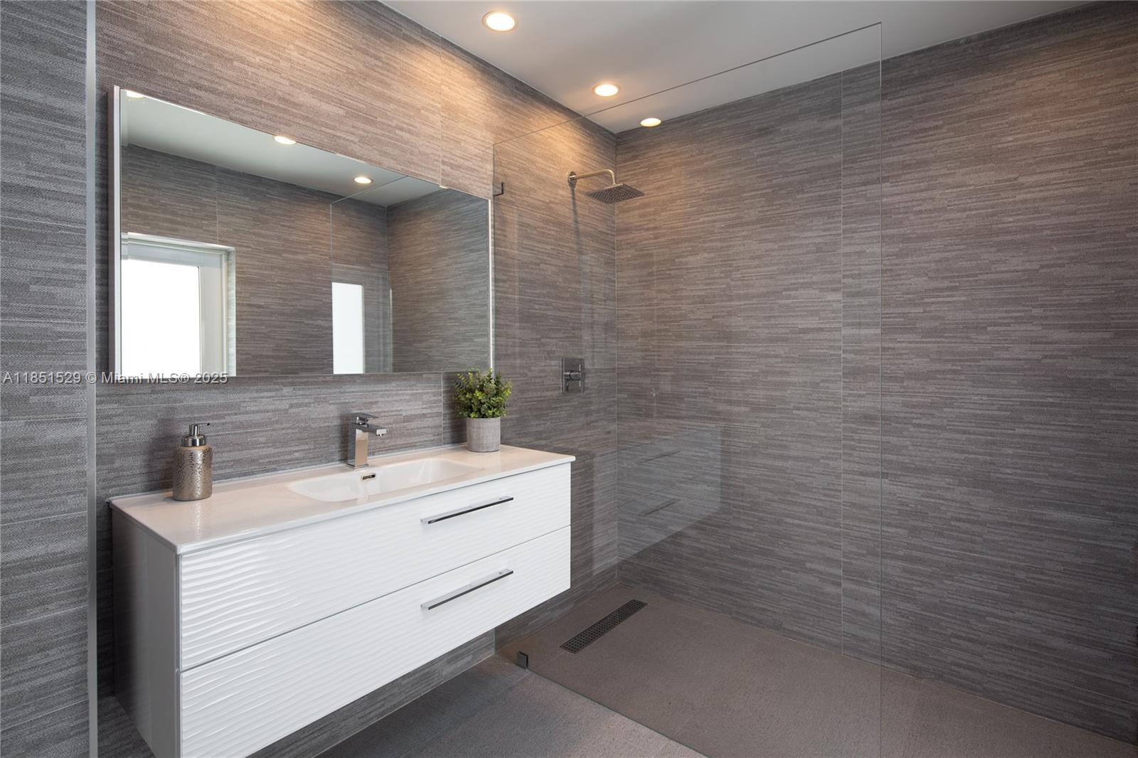 1070 NE 93rd St Miami Shores, FL 33138