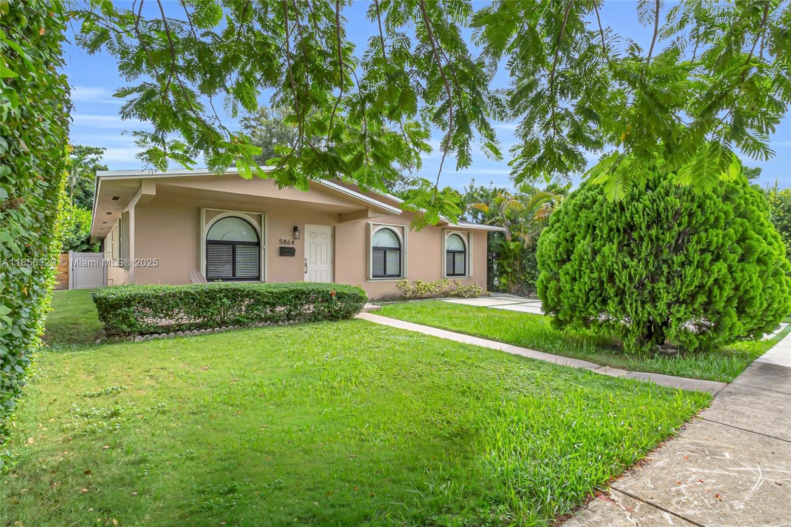 5864 SW 42nd Ter