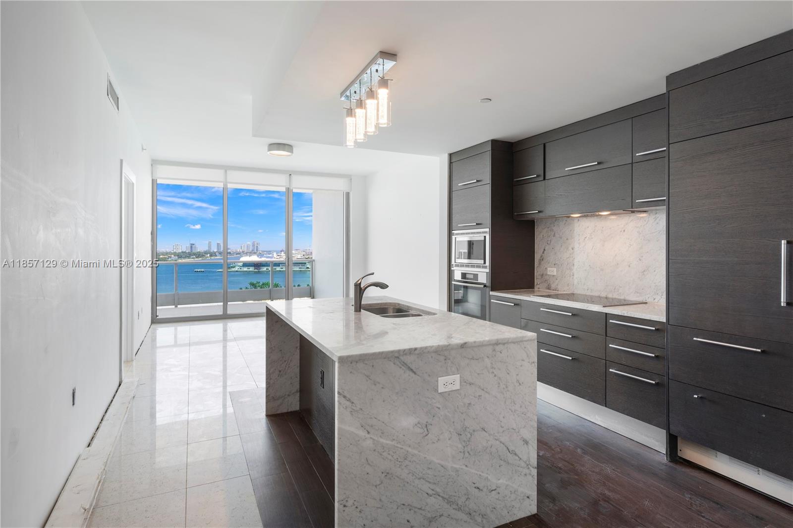900 Biscayne Blvd #1907