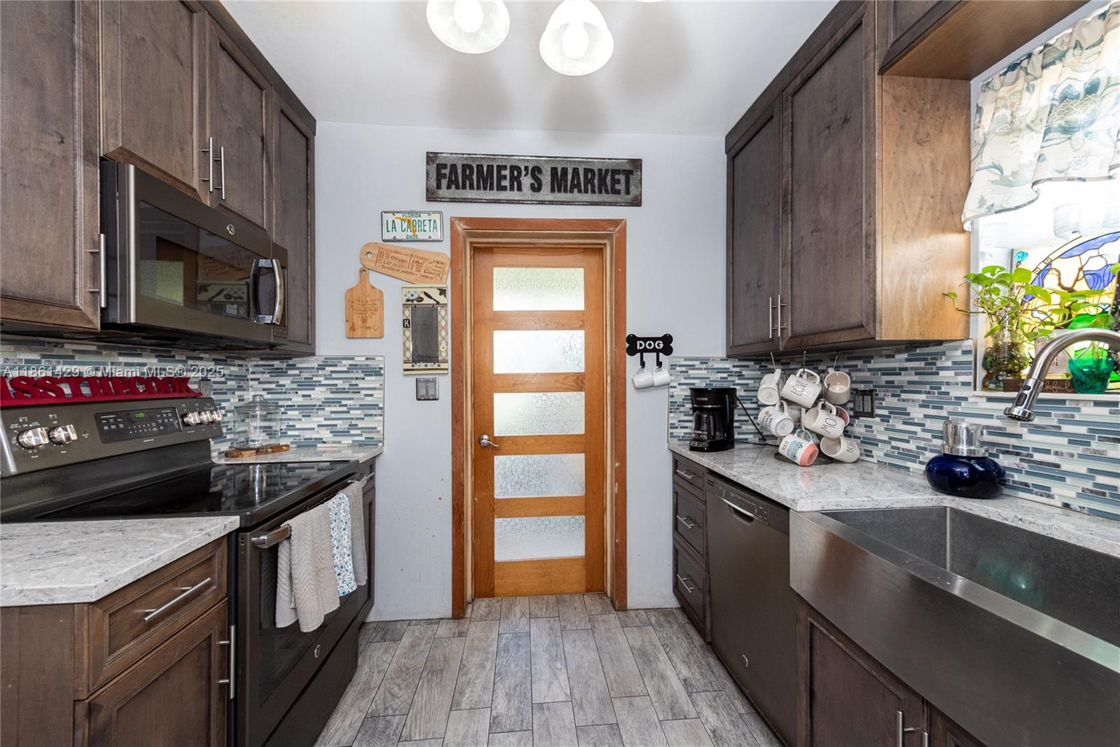 608 SW 26th Roads Miami, FL 33129