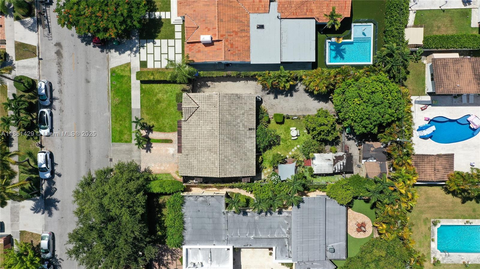 608 SW 26th Roads Miami, FL 33129