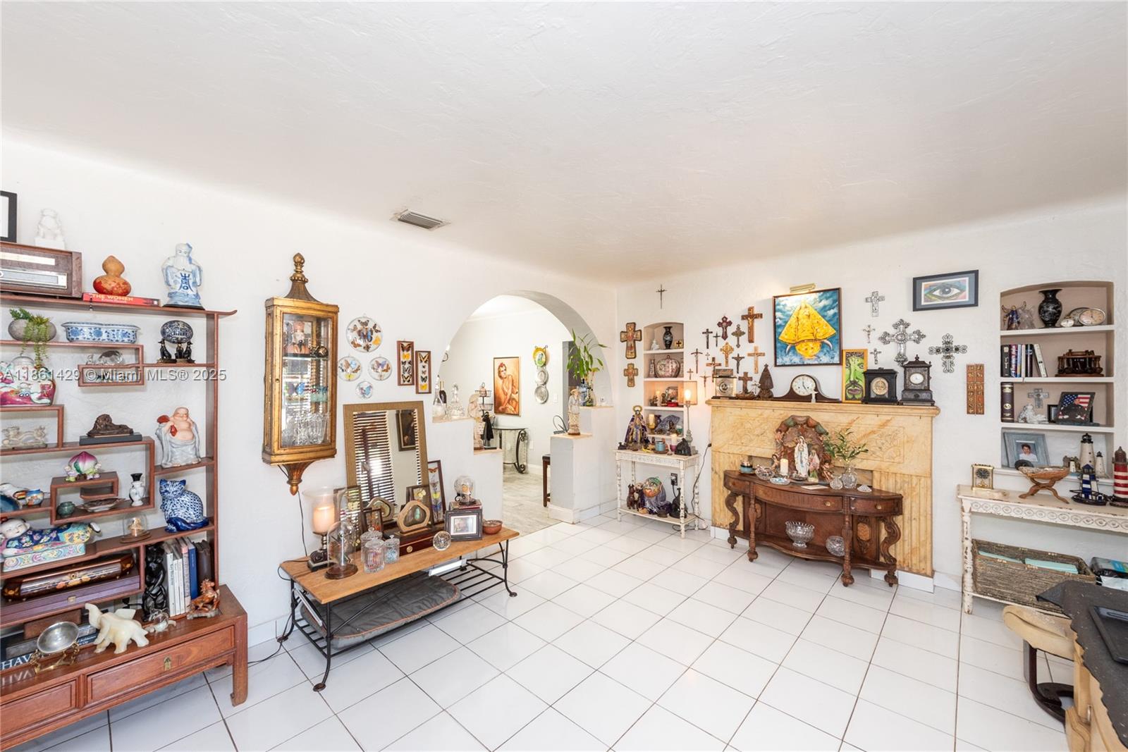 608 SW 26th Roads Miami, FL 33129