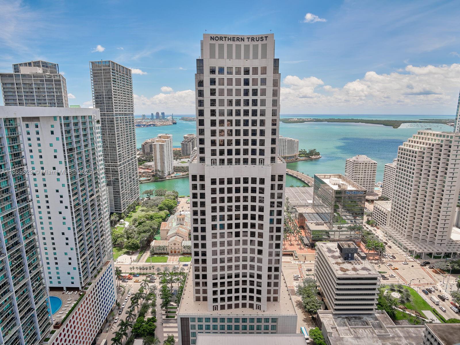 68 SE 6th St #3705