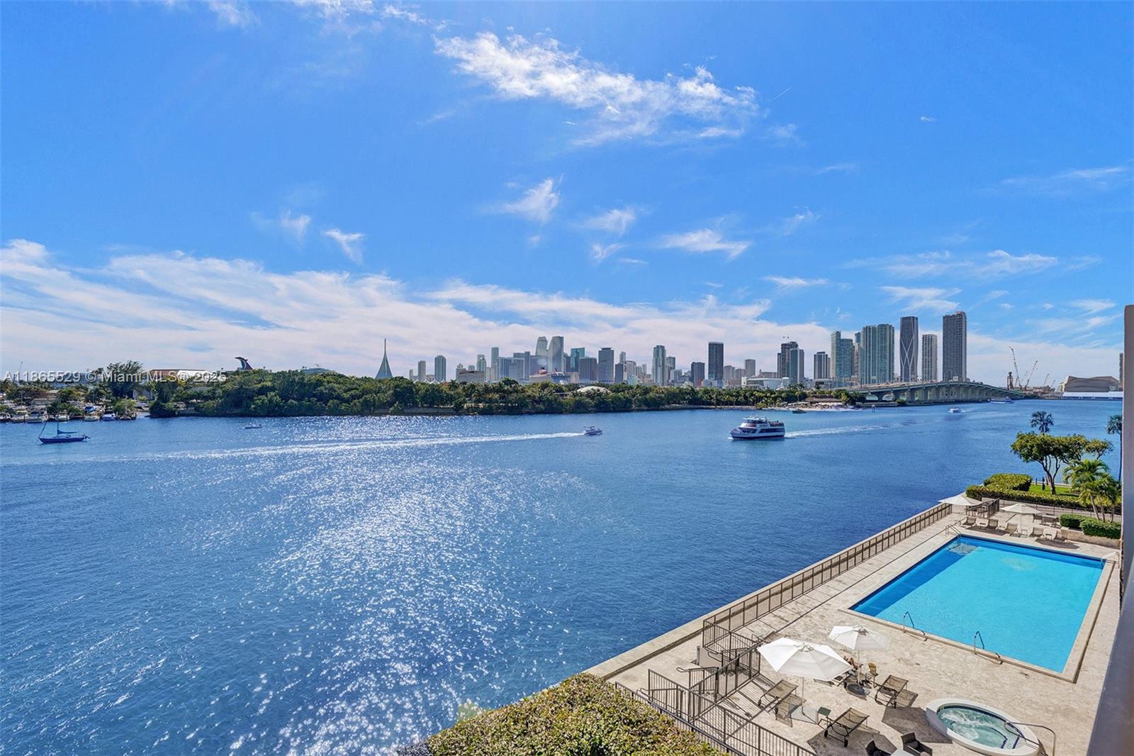 image 1000 Venetian Way19