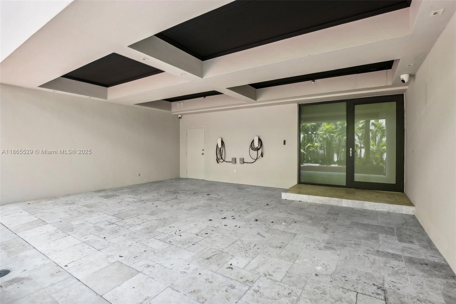 image 1000 Venetian Way20